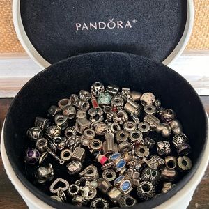 85 PANDORA Charms